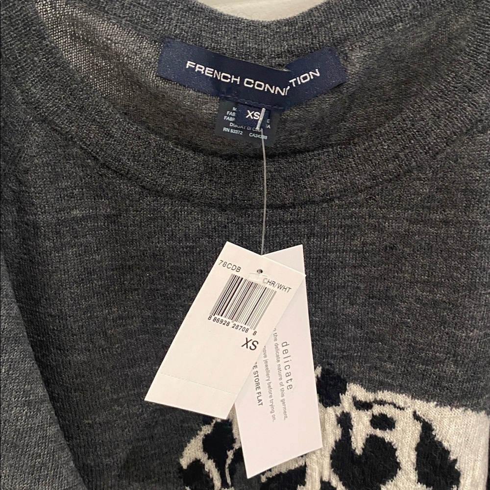 NWT French Connection 100% Wool “Dog” Long Sleeve Crewneck Sweater Grey Size XS - Picture 6 of 8